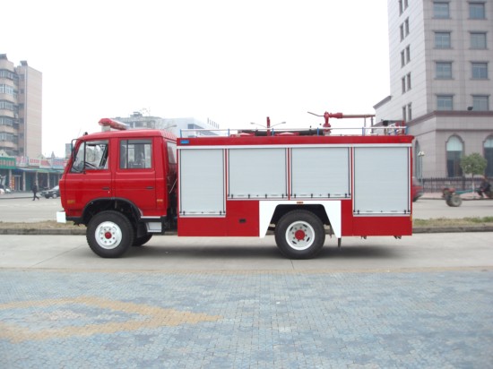 东风145水罐消防车(5吨)